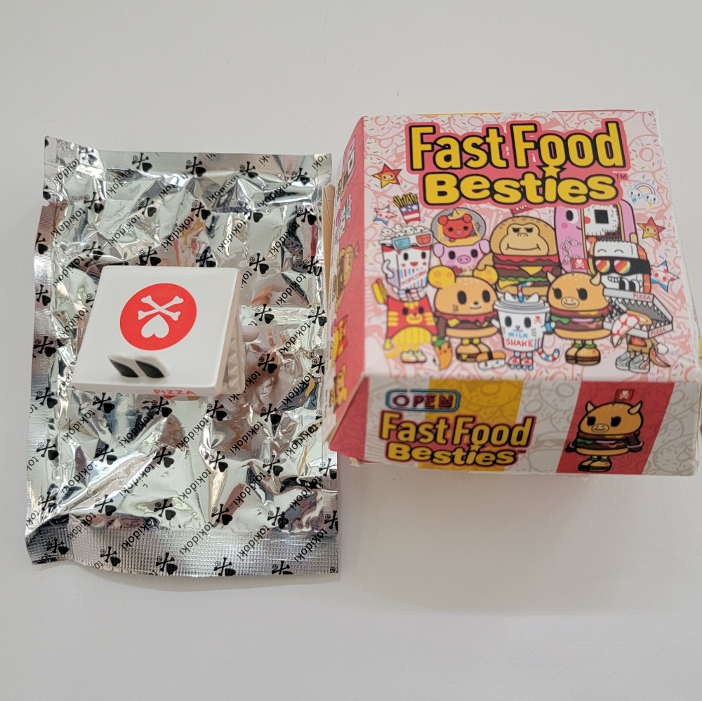Tokidoki Fast Food Besties Pizzasaurus Pizza Dinosaur, new toki doki